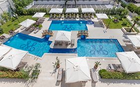 Hotel Momentum